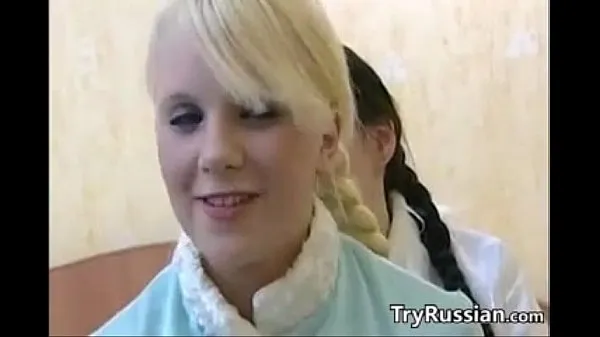 Bekijk Hot Interracial Russian FFM Threesome warme clips