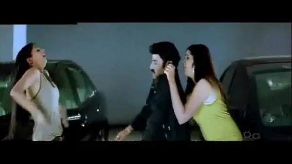 Regardez priyamani from telugu movie mitrudu clips chauds
