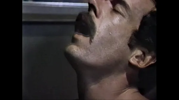 Se Dr. Bizarro (1983) - Blowjobs & Cumshots Cut varme klip