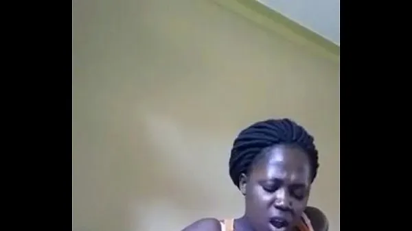 Tonton Zambian girl masturbating till she squirts Klip hangat