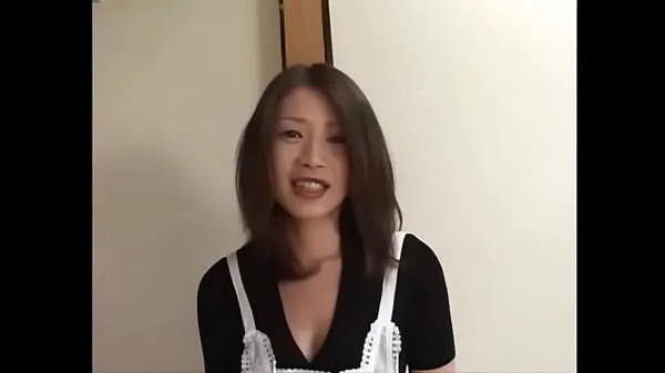 Podívejte se na Japanese MILF Seduces Somebody's Uncensored:View more hřejivé klipy