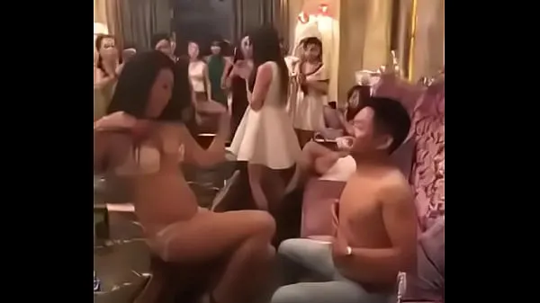 Pozerajte Sexy girl in Karaoke in Cambodia teplé Clips