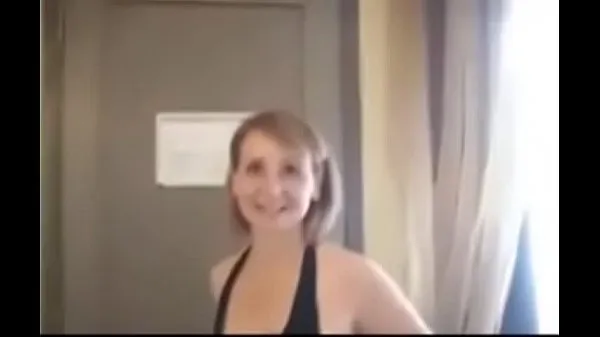 Oglejte si Hot Amateur Wife Came Dressed To Get Well Fucked At A Hotel tople posnetke