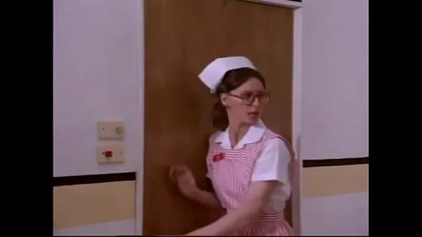 Pozerajte Sexy hospital nurses have a sex treatment /99dates teplé Clips