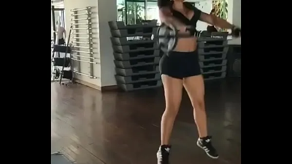 Xem In the sexy and sensual gym I like to be desired ---- Hello friend, sorry, I have my sick please help me, I only ask you to enter and give her skip advertising at this link /Help me Clip ấm áp