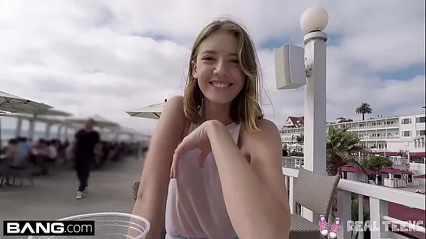 Bekijk Real Teens - Teen POV pussy play in public warme clips