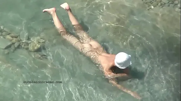 Podívejte se na Nude teen girls on the nudist beaches compilation hřejivé klipy