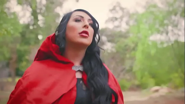 Nézze meg Little Red Riding Hood and Kleio Valentien feat. Chanel Santini - Transfixed meleg klipeket