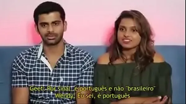Assista Foreigners react to tacky music clipes quentes