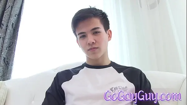 Bekijk GOGAYGUY Cute Schoolboy Alex Stripping warme clips