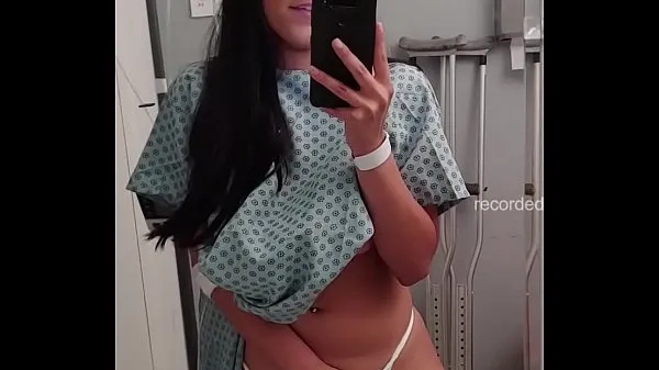 Oglejte si Quarantined Teen Almost Caught Masturbating In Hospital Room tople posnetke