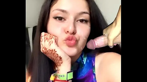 Podívejte se na big ass latina bitch twerking hřejivé klipy