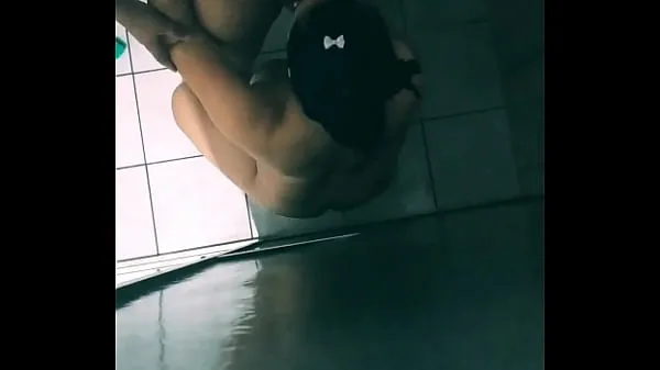Podívejte se na hot wife sucking in bathroom hřejivé klipy