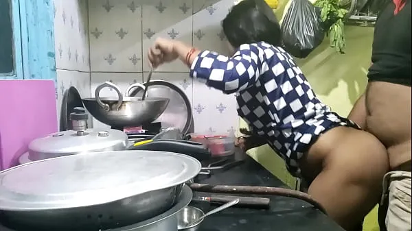 Xem The maid who came from the village did not have any leaves, so the owner took advantage of that and fucked the maid (Hindi Clear Audio Clip ấm áp