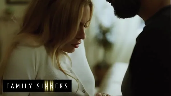 Podívejte se na Rough Sex Between Stepsiblings Blonde Babe (Aiden Ashley, Tommy Pistol) - Family Sinners hřejivé klipy