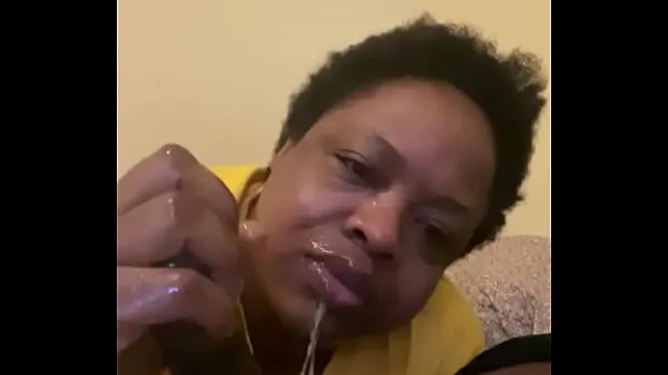 Obejrzyj Mature ebony bbw gets throat fucked by Gansgta BBCciepłe klipy