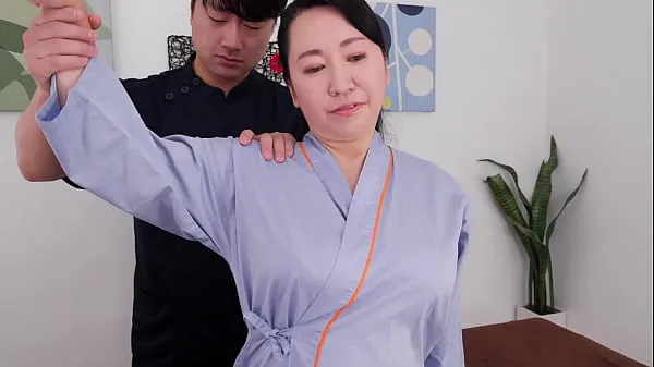 A Big Boobs Chiropractic Clinic That Makes Aunts Go Crazy With Her Exquisite Breast Massage Yuko Ashikawaウォームクリップをご覧ください