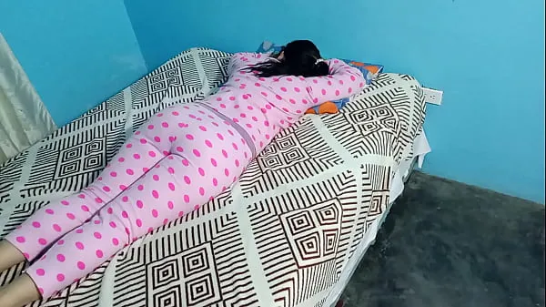 Tonton Sleepover with my stepdaughter: I take advantage of her when she's resting and luckily she didn't feel when I put my fingers in her and pulled down her underwear to put my whole cock in her Klip hangat