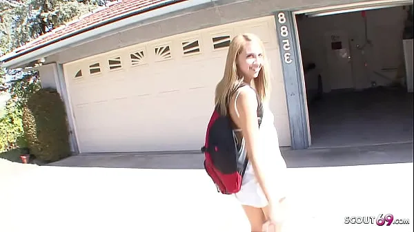 Bekijk Pickup for Fuck - Cute College Girl Renae Morgan get Big Dick inside warme clips