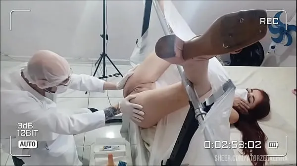 Obejrzyj Patient felt horny for the doctorciepłe klipy