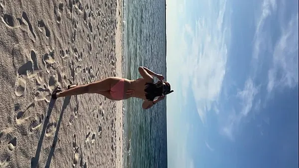 Watch I Followed this Lady at the Beach and She Ended up Fucking me warm Clips