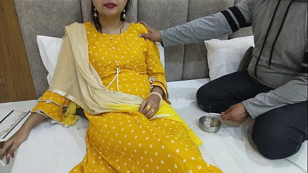 Xem Desiaraabhabhi - Indian Desi having fun fucking with friend's mother, fingering her blonde pussy and sucking her tits Clip ấm áp